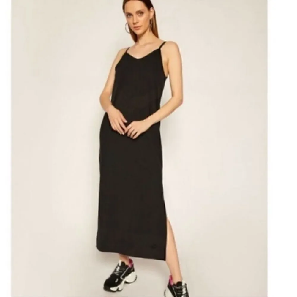 Nike this black